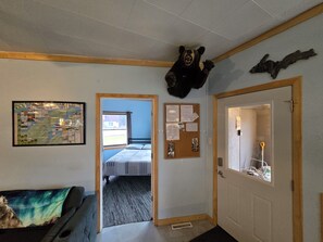 Interior - Jake's Bed & Bar 3BR, 8 beds, SXS Snowmobile Trail Access, Fire Pit, Grill, Wifi (Toivola)