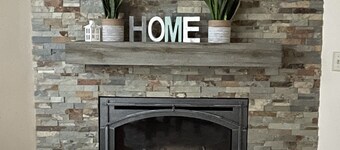 Cozy White Mountain Townhouse / Fireplace Sleep 6 / Near Loon