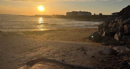 3-Bed House Sleeps 6 with Patio