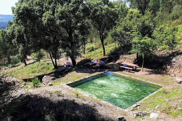 Pool - 2 Bed House - Sleeps 4 - Pets, Garden, Wifi (Viana do Castelo)