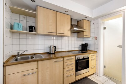 Pet-friendly "Messe Apartment Berlin" with Garden, Terrace & Wi-Fi