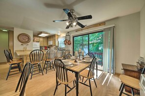 Dining - Pine Mountain Lake Haven w/ Spacious Deck! (Groveland)