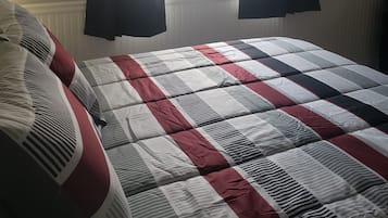 2 bedrooms, WiFi, bed sheets