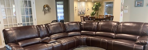 5bd. Private Swimming Pool  Safe Great location