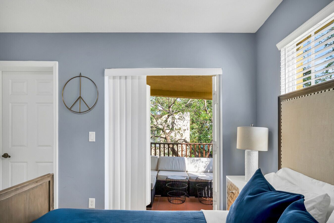 2 habitaciones, escritorio, tabla de planchar con plancha y wifi 