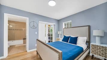 2 habitaciones, escritorio, tabla de planchar con plancha y wifi