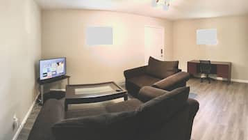 Una Smart TV, una oficina
