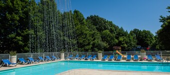Maison sur parc de vacances avec piscine