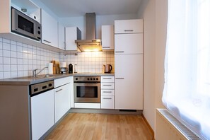 Fridge, microwave, oven, dishwasher