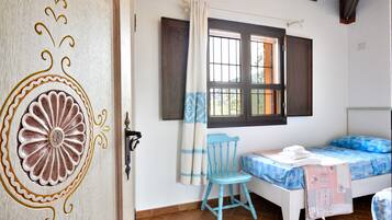 2 chambres, fer et planche à repasser, Wi-Fi gratuit, draps fournis