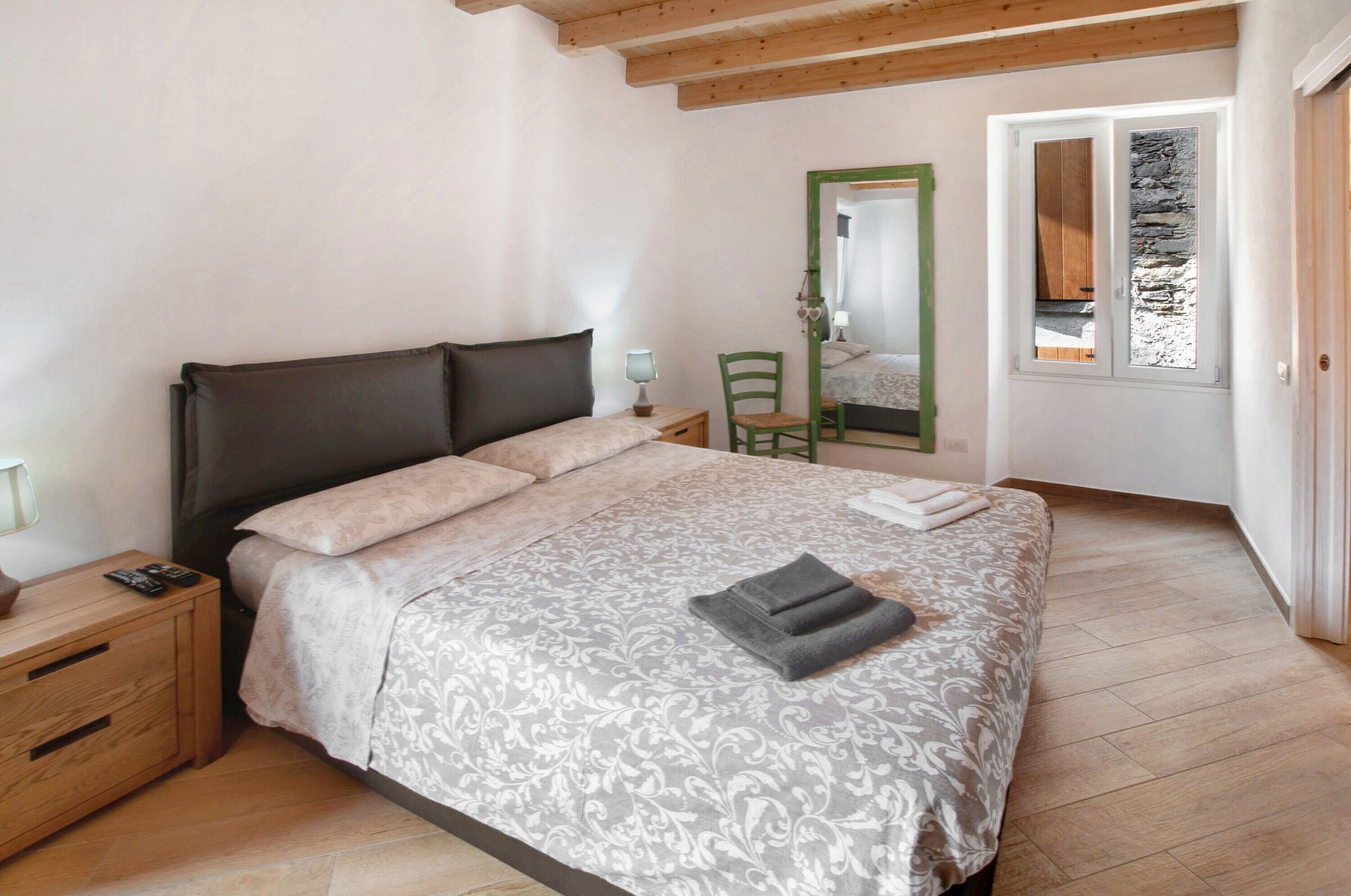 3 chambres, fer et planche à repasser, Wi-Fi gratuit, draps fournis