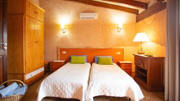 4 chambres, fer et planche Ă repasser, Wi-Fi gratuit, draps fournis