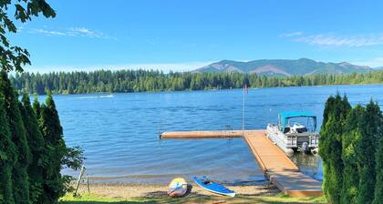 Lake Nahwatzel Resort, Cabin #2, Shared Dock just steps away! Now with WIFI!