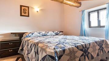 2 bedrooms, bed sheets