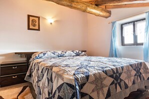 2 bedrooms, bed sheets