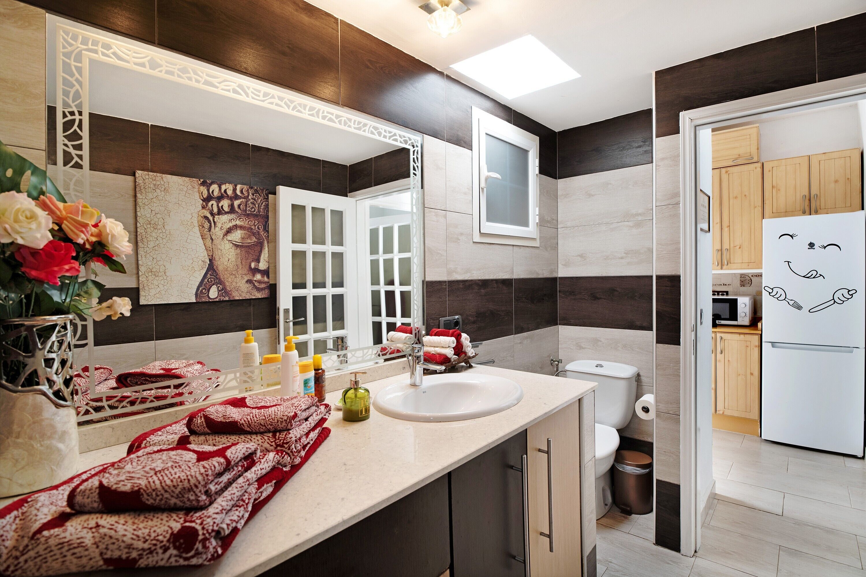 Dusch, hårtork och handdukar