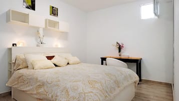 2 sovrum, strykjärn/strykbräda, gratis wi-fi och sängkläder