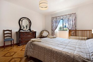 3 habitaciones, tabla de planchar con plancha y wifi gratis 