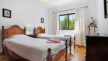 3 Schlafzimmer, Bügeleisen/Bügelbrett, kostenloses WLAN, Bettwäsche