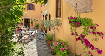 Bouganvillea Suite