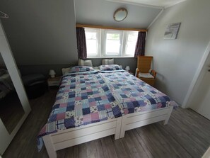 2 bedrooms, WiFi, bed sheets