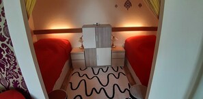 1 bedroom, travel cot, WiFi