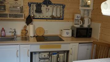 Kühlschrank, Mikrowelle, Hochstuhl