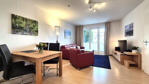 Unclassified image, 2 of 24, button