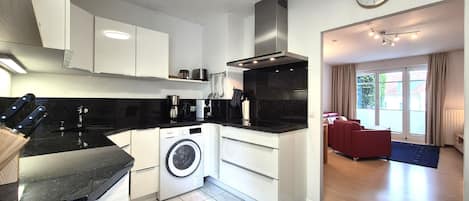 Frigorifero, microonde, forno, lavastoviglie
