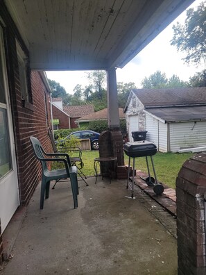 Terrace/patio - Your home away from home (Aliquippa)