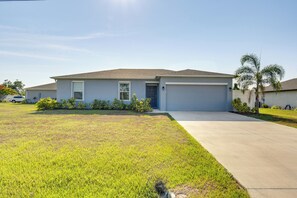 Exterior - Sunny Abode < 1 Mi to Peace River Preserve! (Punta Gorda)