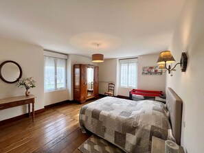 5 makuuhuonetta, ilmainen Wi-Fi