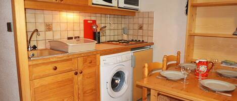 Frigorifero, microonde, tostapane, freezer