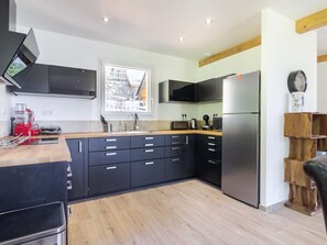 Réfrigérateur, micro-ondes, four, lave-vaisselle