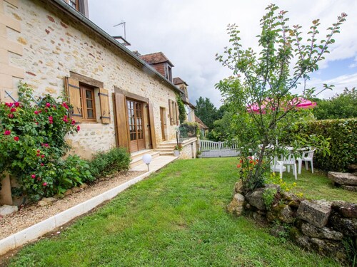 Maison spacieuse avec Wifi, proche de Cherveix-Cubas