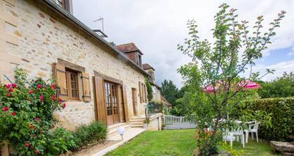 Maison spacieuse avec Wifi, proche de Cherveix-Cubas