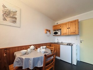 Kühlschrank, Mikrowelle