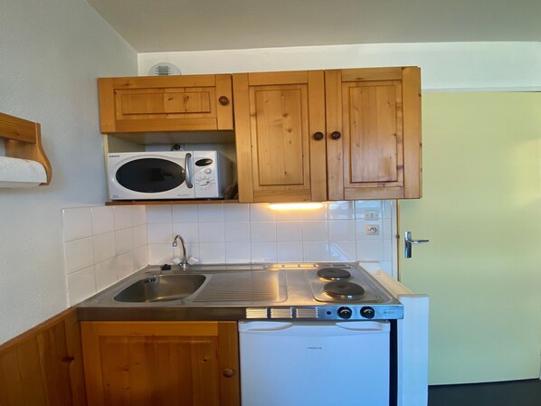 Kühlschrank, Mikrowelle