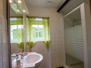 Hair dryer - House in Hautefort with A/C, free bikes, pets allowed (Hautefort)