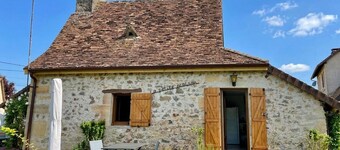House in Hautefort with A/C, free bikes, pets allowed