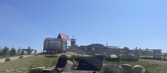 Bright, quiet apartment with beautiful view of the Wurmberg and balcony