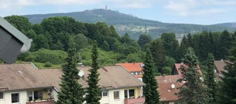 Bright, quiet apartment with beautiful view of the Wurmberg and balcony