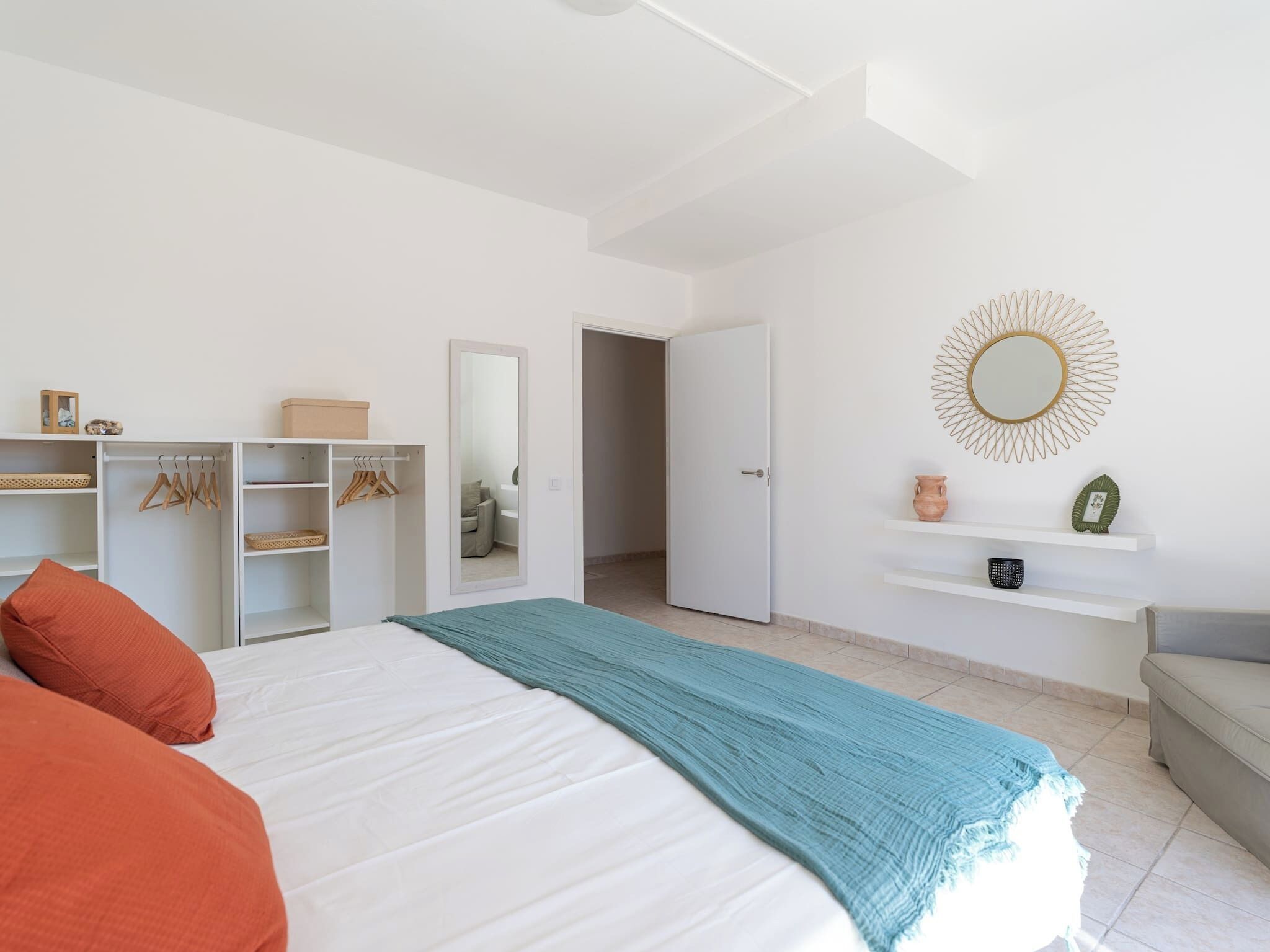 4 chambres, fer et planche à repasser, Wi-Fi gratuit, draps fournis