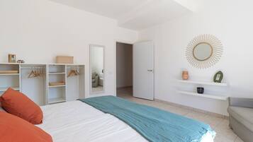 4 chambres, fer et planche à repasser, Wi-Fi gratuit, draps fournis