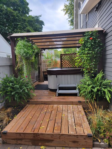 Private Suite in historic Stillwater North Hill