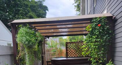 Private Suite in historic Stillwater North Hill