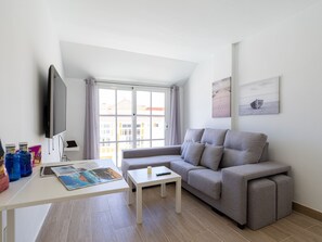 TV - Modern Apartment with pool in El Castillo - Home For Guest (Antigua - Fuerteventura)