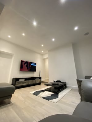 Smart TV, stereo