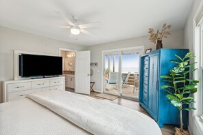 4 bedrooms, iron/ironing board, free WiFi, bed sheets - Oceanfront Luxury Home with Large Deck & Direct Beach Access - No Egrets (Folly Beach)