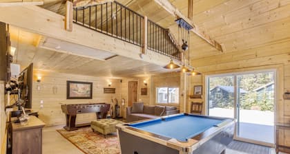 Big Bear Farmhouse With Spa, Gameroom & Pool Table